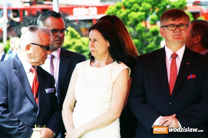 Zdjęcie w galerii na portalu naszwodzislaw.com: Strażacy świętowali na wodzisławskim Rynku  wiadomości z regionu