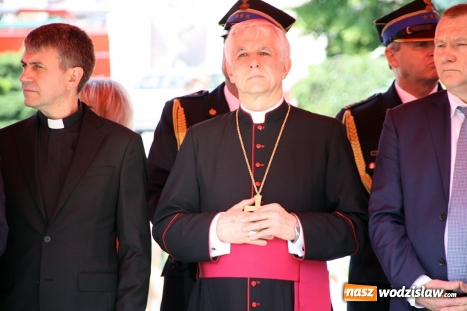 Zdjęcie w galerii na portalu naszwodzislaw.com: Strażacy świętowali na wodzisławskim Rynku  wiadomości z regionu