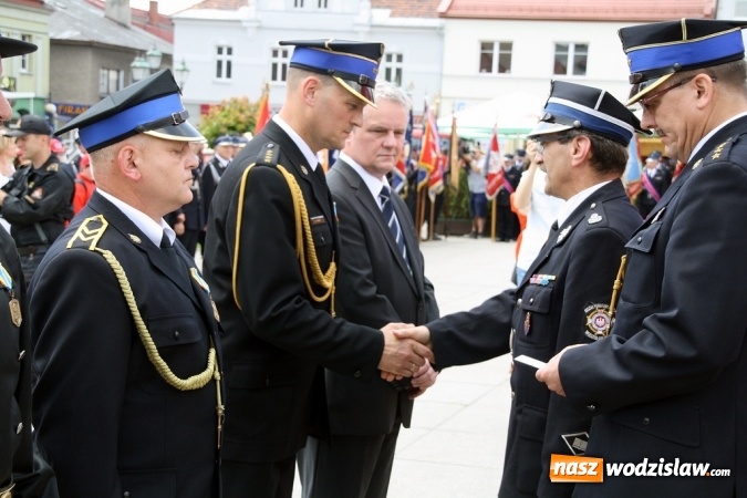 Zdjęcie w galerii na portalu naszwodzislaw.com: Strażacy świętowali na wodzisławskim Rynku  wiadomości z regionu