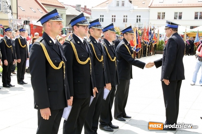 Zdjęcie w galerii na portalu naszwodzislaw.com: Strażacy świętowali na wodzisławskim Rynku  wiadomości z regionu