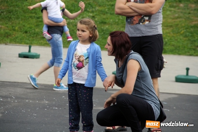 Zdjęcie w galerii na portalu naszwodzislaw.com: Walczyli o 3 tys. zł, czyli drugi dzień Wodzisławskiego Festiwalu Kuglarzy za nami wiadomości z regionu