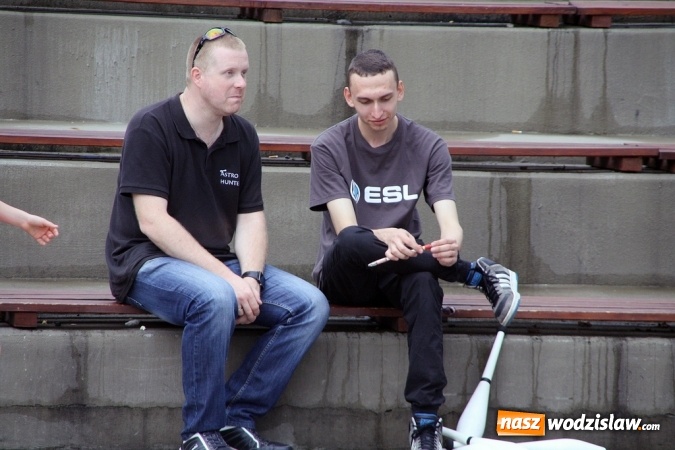 Zdjęcie w galerii na portalu naszwodzislaw.com: Walczyli o 3 tys. zł, czyli drugi dzień Wodzisławskiego Festiwalu Kuglarzy za nami wiadomości z regionu