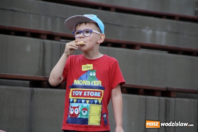 Zdjęcie w galerii na portalu naszwodzislaw.com: Walczyli o 3 tys. zł, czyli drugi dzień Wodzisławskiego Festiwalu Kuglarzy za nami wiadomości z regionu