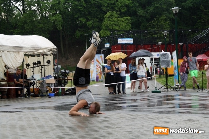 Zdjęcie w galerii na portalu naszwodzislaw.com: Walczyli o 3 tys. zł, czyli drugi dzień Wodzisławskiego Festiwalu Kuglarzy za nami wiadomości z regionu