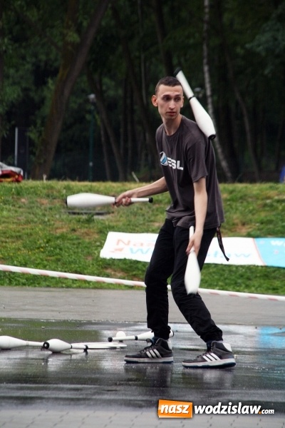 Zdjęcie w galerii na portalu naszwodzislaw.com: Walczyli o 3 tys. zł, czyli drugi dzień Wodzisławskiego Festiwalu Kuglarzy za nami wiadomości z regionu