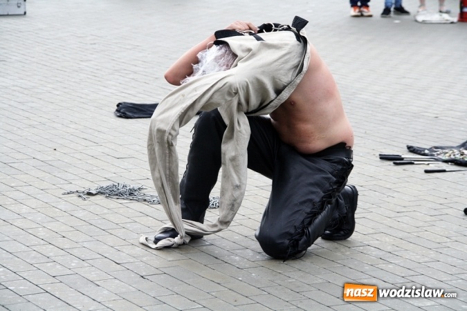Zdjęcie w galerii na portalu naszwodzislaw.com: Walczyli o 3 tys. zł, czyli drugi dzień Wodzisławskiego Festiwalu Kuglarzy za nami wiadomości z regionu