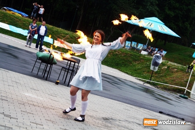 Zdjęcie w galerii na portalu naszwodzislaw.com: Walczyli o 3 tys. zł, czyli drugi dzień Wodzisławskiego Festiwalu Kuglarzy za nami wiadomości z regionu