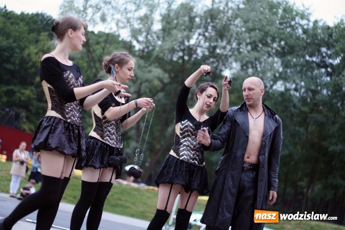 Zdjęcie w galerii na portalu naszwodzislaw.com: Walczyli o 3 tys. zł, czyli drugi dzień Wodzisławskiego Festiwalu Kuglarzy za nami wiadomości z regionu