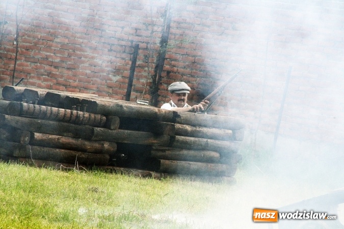 Zdjęcie w galerii na portalu naszwodzislaw.com: Inscenizacja Powstańcza w Bukowie - fotorelacja wiadomości z regionu