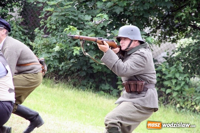 Zdjęcie w galerii na portalu naszwodzislaw.com: Inscenizacja Powstańcza w Bukowie - fotorelacja wiadomości z regionu