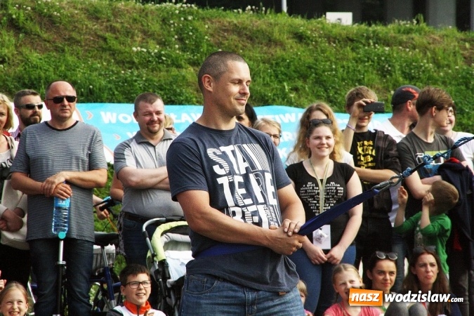 Zdjęcie w galerii na portalu naszwodzislaw.com: Festiwal Kolorów zagościł do Wodzisławia wiadomości z regionu