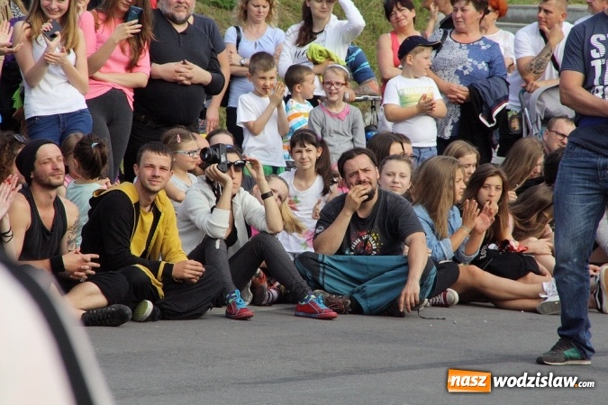 Zdjęcie w galerii na portalu naszwodzislaw.com: Festiwal Kolorów zagościł do Wodzisławia wiadomości z regionu