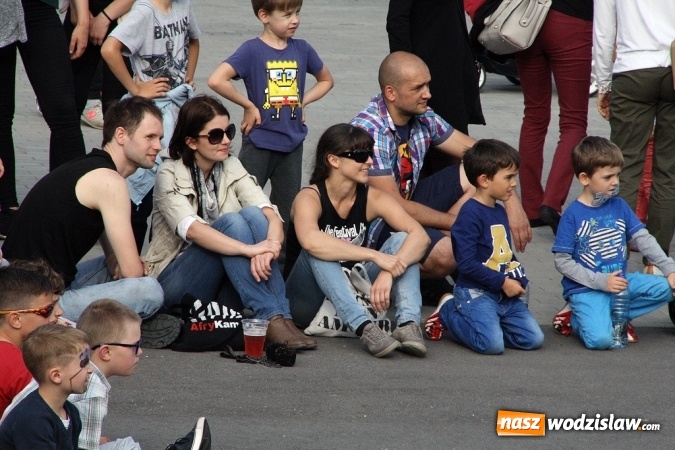 Zdjęcie w galerii na portalu naszwodzislaw.com: Festiwal Kolorów zagościł do Wodzisławia wiadomości z regionu