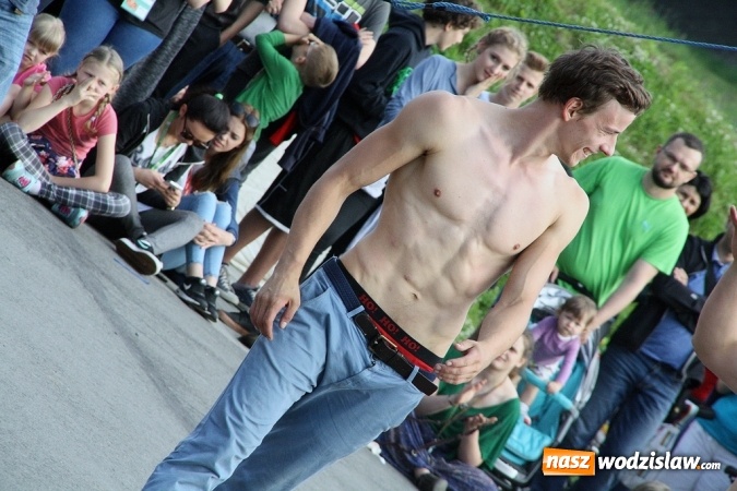 Zdjęcie w galerii na portalu naszwodzislaw.com: Festiwal Kolorów zagościł do Wodzisławia wiadomości z regionu