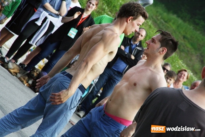 Zdjęcie w galerii na portalu naszwodzislaw.com: Festiwal Kolorów zagościł do Wodzisławia wiadomości z regionu