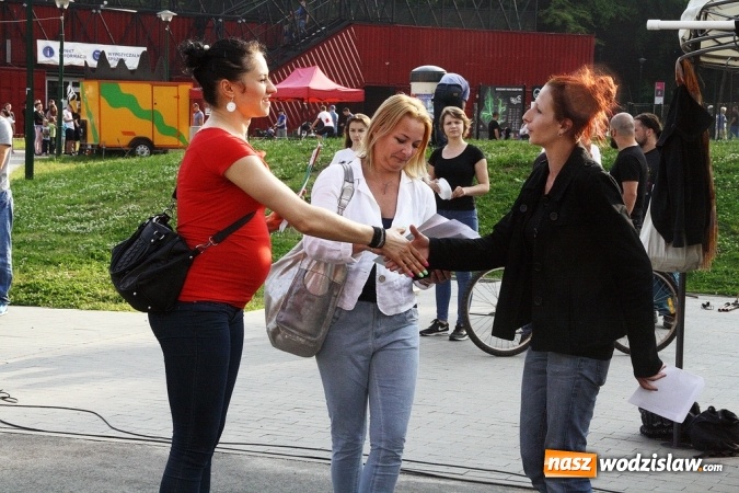 Zdjęcie w galerii na portalu naszwodzislaw.com: Festiwal Kolorów zagościł do Wodzisławia wiadomości z regionu