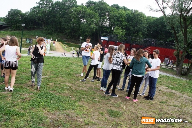 Zdjęcie w galerii na portalu naszwodzislaw.com: Festiwal Kolorów zagościł do Wodzisławia wiadomości z regionu