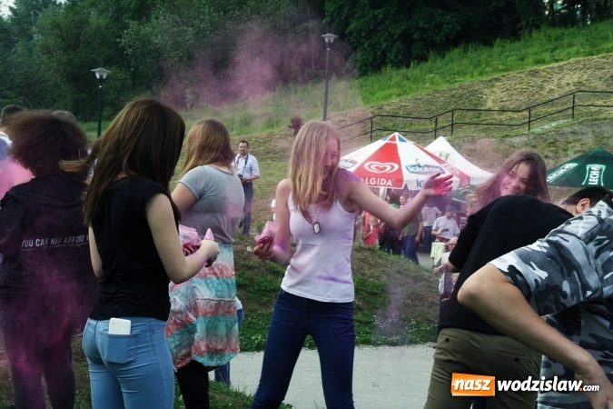 Zdjęcie w galerii na portalu naszwodzislaw.com: Festiwal Kolorów zagościł do Wodzisławia wiadomości z regionu