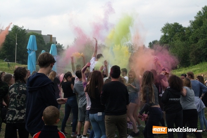 Zdjęcie w galerii na portalu naszwodzislaw.com: Festiwal Kolorów zagościł do Wodzisławia wiadomości z regionu