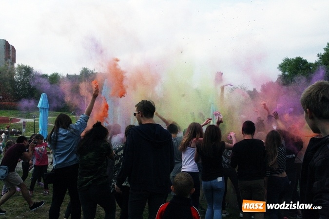 Zdjęcie w galerii na portalu naszwodzislaw.com: Festiwal Kolorów zagościł do Wodzisławia wiadomości z regionu