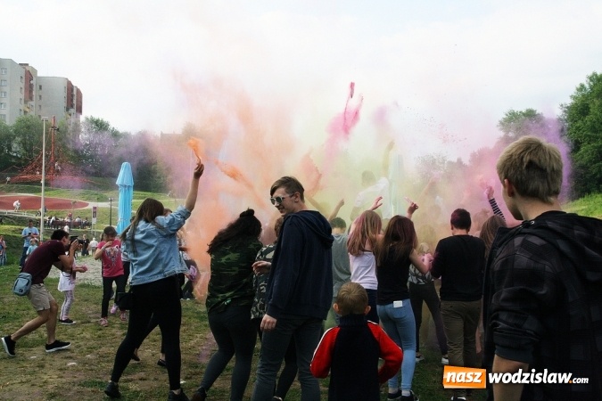 Zdjęcie w galerii na portalu naszwodzislaw.com: Festiwal Kolorów zagościł do Wodzisławia wiadomości z regionu