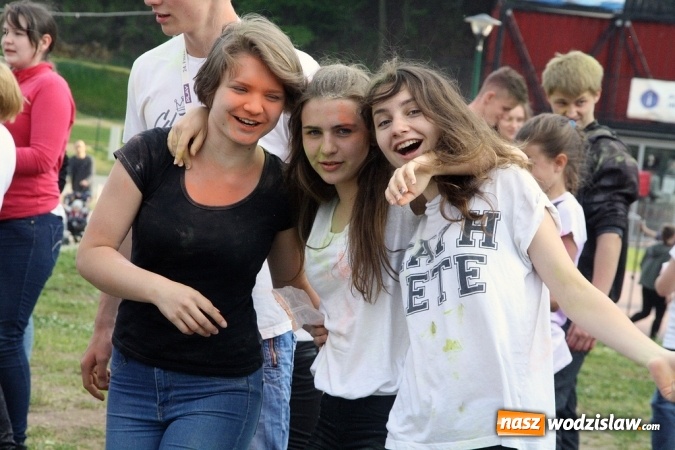 Zdjęcie w galerii na portalu naszwodzislaw.com: Festiwal Kolorów zagościł do Wodzisławia wiadomości z regionu