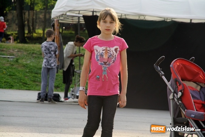 Zdjęcie w galerii na portalu naszwodzislaw.com: Festiwal Kolorów zagościł do Wodzisławia wiadomości z regionu