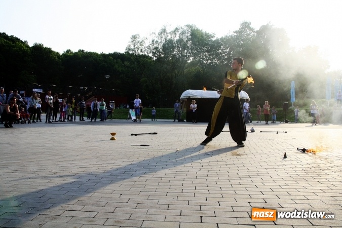 Zdjęcie w galerii na portalu naszwodzislaw.com: Festiwal Kolorów zagościł do Wodzisławia wiadomości z regionu