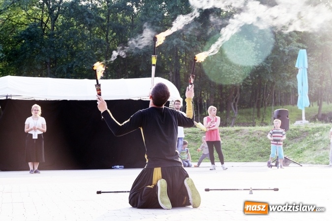 Zdjęcie w galerii na portalu naszwodzislaw.com: Festiwal Kolorów zagościł do Wodzisławia wiadomości z regionu