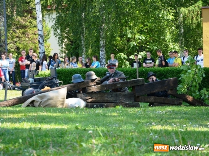 Zdjęcie w galerii na portalu naszwodzislaw.com: Dzień Patrona w I Liceum Ogólnokształcącym w Wodzisławiu Śl.  wiadomości z regionu