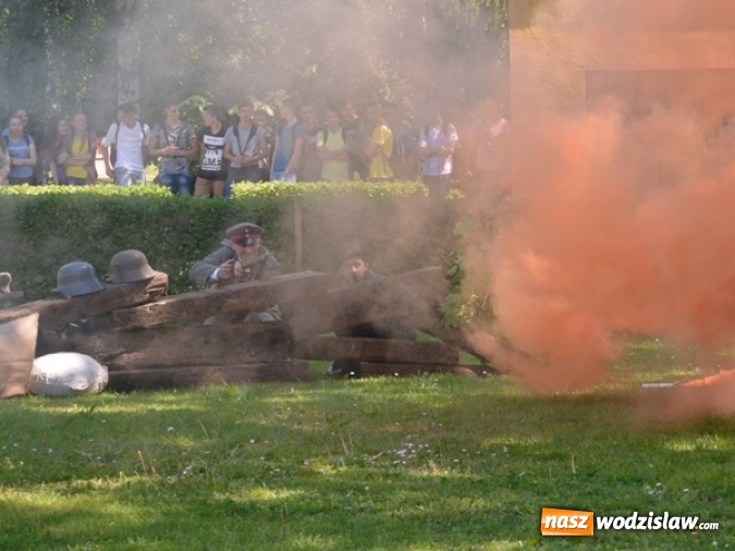 Zdjęcie w galerii na portalu naszwodzislaw.com: Dzień Patrona w I Liceum Ogólnokształcącym w Wodzisławiu Śl.  wiadomości z regionu