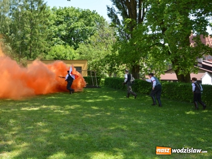 Zdjęcie w galerii na portalu naszwodzislaw.com: Dzień Patrona w I Liceum Ogólnokształcącym w Wodzisławiu Śl.  wiadomości z regionu