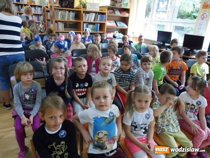 Zdjęcie w galerii na portalu naszwodzislaw.com: Barbara Chrobok czytała bajki przedszkolakom wiadomości z regionu