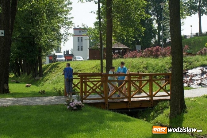 Zdjęcie w galerii na portalu naszwodzislaw.com: Plener malarski Caritasu w Parku w Mszanie wiadomości z regionu