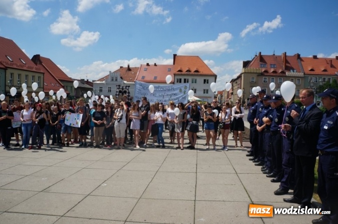 Zdjęcie w galerii na portalu naszwodzislaw.com: Wybijali rytm 