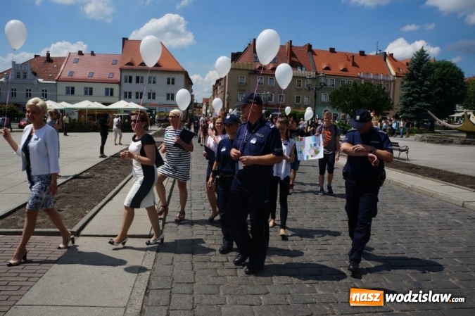 Zdjęcie w galerii na portalu naszwodzislaw.com: Wybijali rytm 