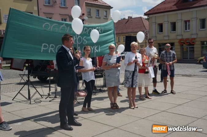 Zdjęcie w galerii na portalu naszwodzislaw.com: Wybijali rytm 