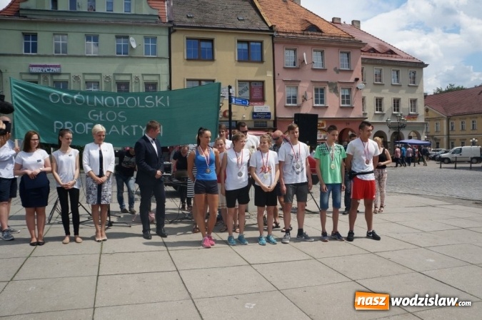 Zdjęcie w galerii na portalu naszwodzislaw.com: Wybijali rytm 