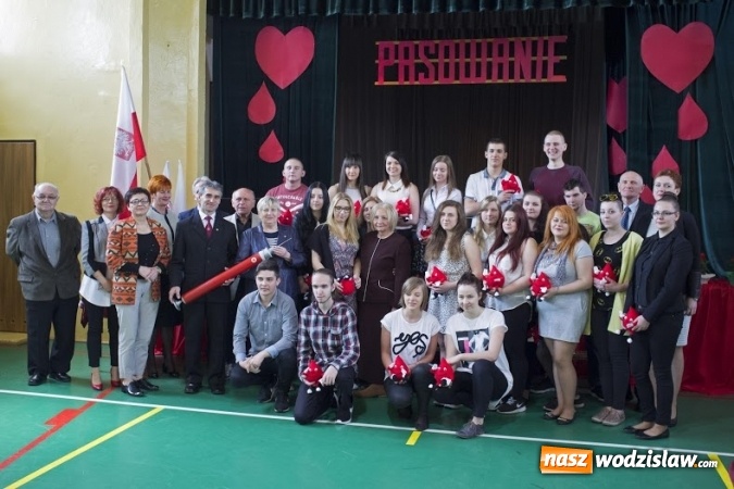 Zdjęcie w galerii na portalu naszwodzislaw.com: W ZSP numer 2 w Rydułtowach przybywa honorowych Dawców krwi  wiadomości z regionu
