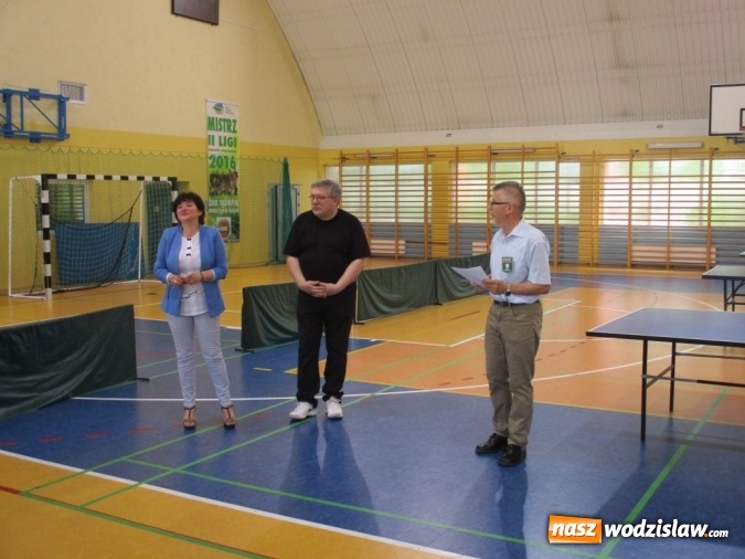 Zdjęcie w galerii na portalu naszwodzislaw.com: Rozegrali turniej tenisa stołowego z okazji Dnia Dziecka  wiadomości z regionu