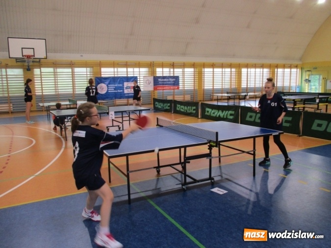 Zdjęcie w galerii na portalu naszwodzislaw.com: Rozegrali turniej tenisa stołowego z okazji Dnia Dziecka  wiadomości z regionu