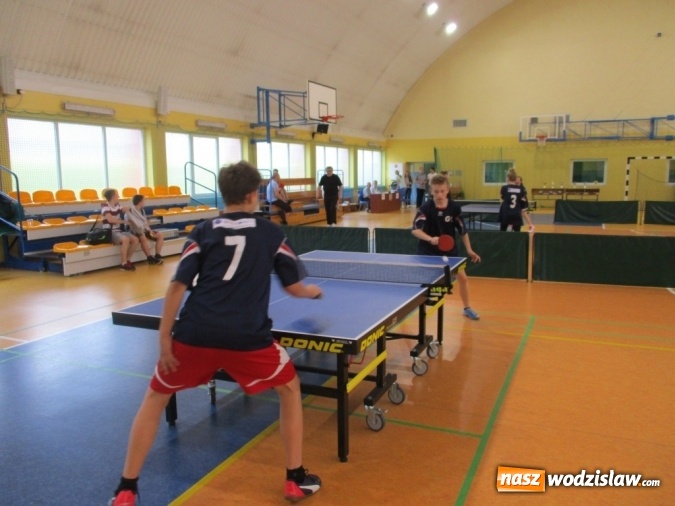 Zdjęcie w galerii na portalu naszwodzislaw.com: Rozegrali turniej tenisa stołowego z okazji Dnia Dziecka  wiadomości z regionu