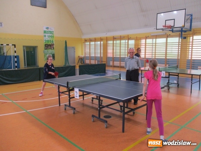 Zdjęcie w galerii na portalu naszwodzislaw.com: Rozegrali turniej tenisa stołowego z okazji Dnia Dziecka  wiadomości z regionu