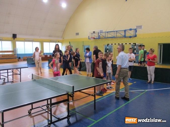 Zdjęcie w galerii na portalu naszwodzislaw.com: Rozegrali turniej tenisa stołowego z okazji Dnia Dziecka  wiadomości z regionu
