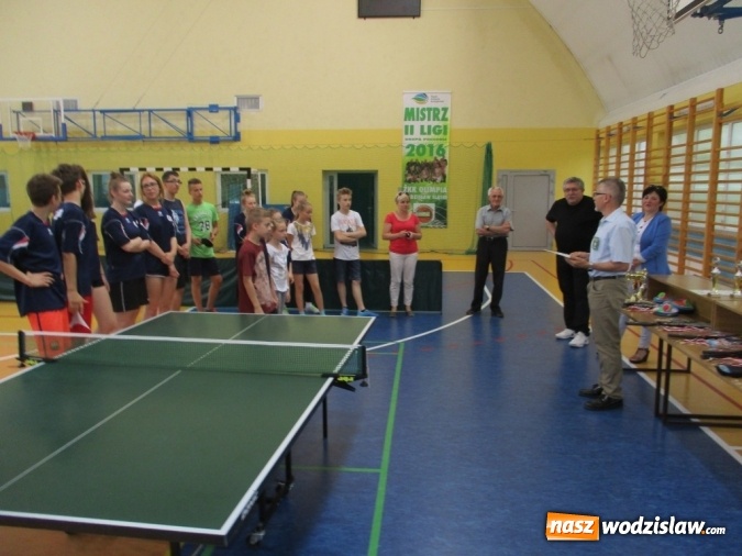 Zdjęcie w galerii na portalu naszwodzislaw.com: Rozegrali turniej tenisa stołowego z okazji Dnia Dziecka  wiadomości z regionu