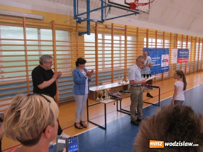 Zdjęcie w galerii na portalu naszwodzislaw.com: Rozegrali turniej tenisa stołowego z okazji Dnia Dziecka  wiadomości z regionu