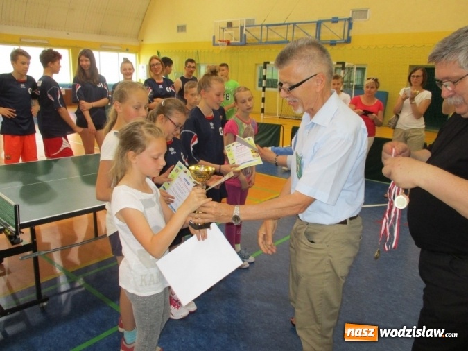 Zdjęcie w galerii na portalu naszwodzislaw.com: Rozegrali turniej tenisa stołowego z okazji Dnia Dziecka  wiadomości z regionu