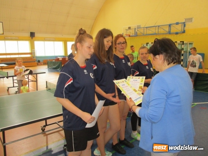 Zdjęcie w galerii na portalu naszwodzislaw.com: Rozegrali turniej tenisa stołowego z okazji Dnia Dziecka  wiadomości z regionu