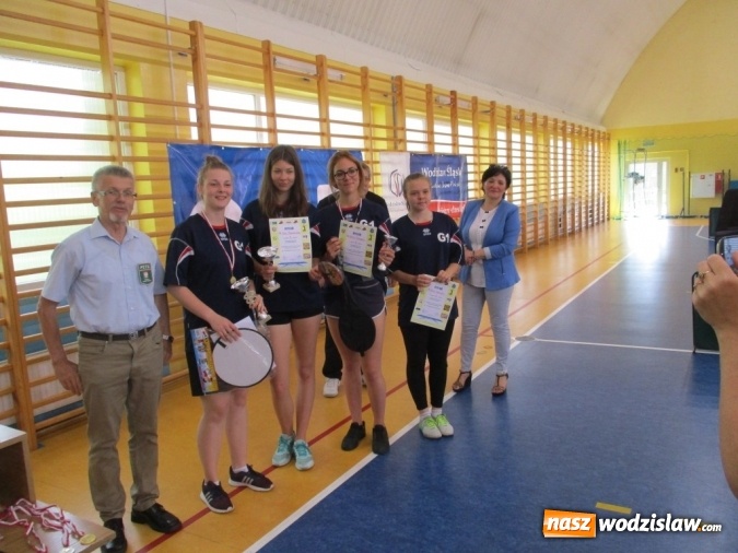 Zdjęcie w galerii na portalu naszwodzislaw.com: Rozegrali turniej tenisa stołowego z okazji Dnia Dziecka  wiadomości z regionu