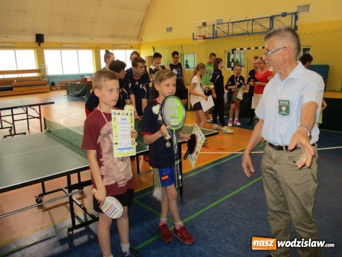 Zdjęcie w galerii na portalu naszwodzislaw.com: Rozegrali turniej tenisa stołowego z okazji Dnia Dziecka  wiadomości z regionu